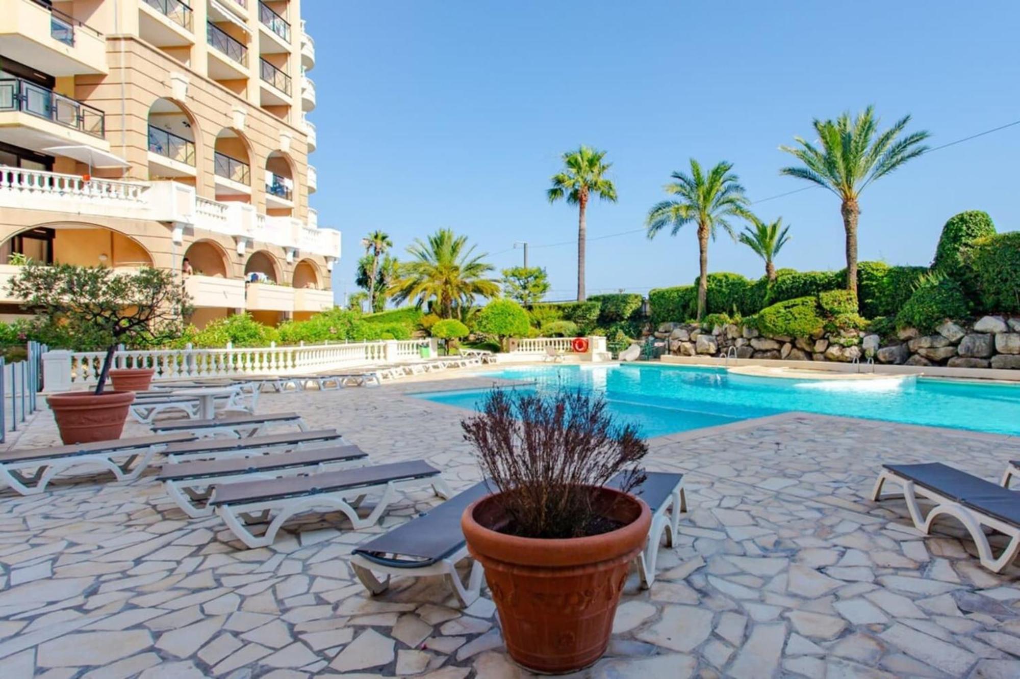 Appartamento Azur Palm Furnished Flat *